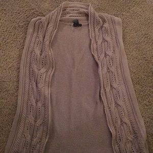 cream no-sleeve sweater